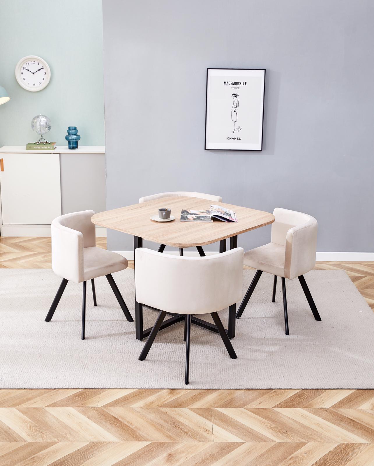 Ensemble table à manger compacte en bois et chaises en velours beige - Style scandinave