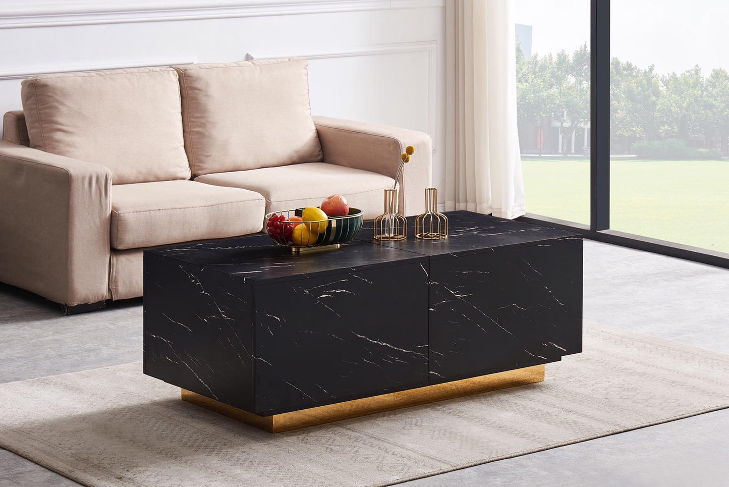 Table basse rectangulaire en marbre noir et base dorée - Élégance et modernité