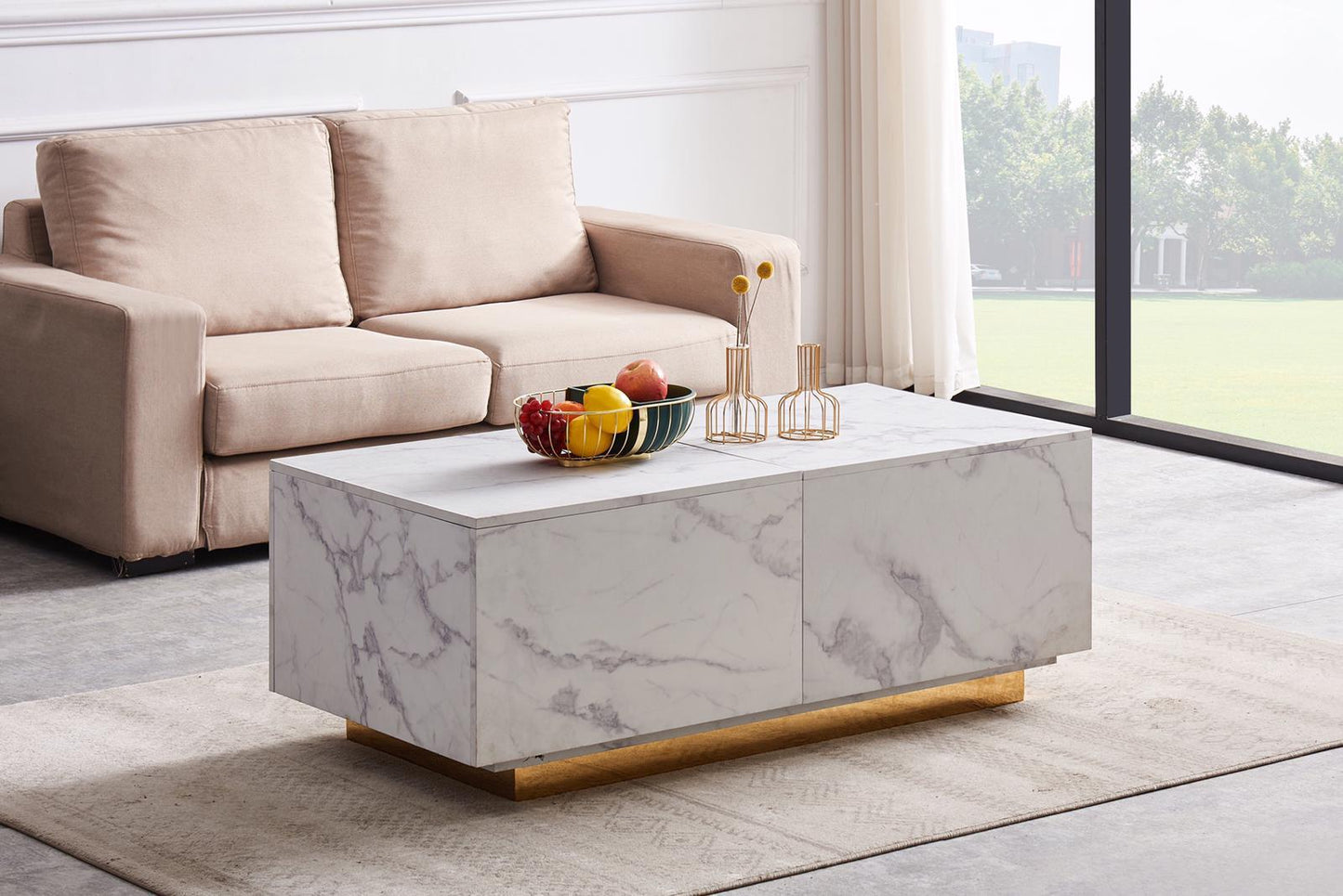 Table basse rectangulaire en marbre blanc avec base dorée - Élégance moderne