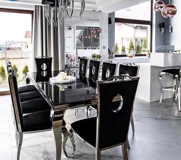 Ensemble table à manger en verre noir et chaises velours – Luxe et modernité